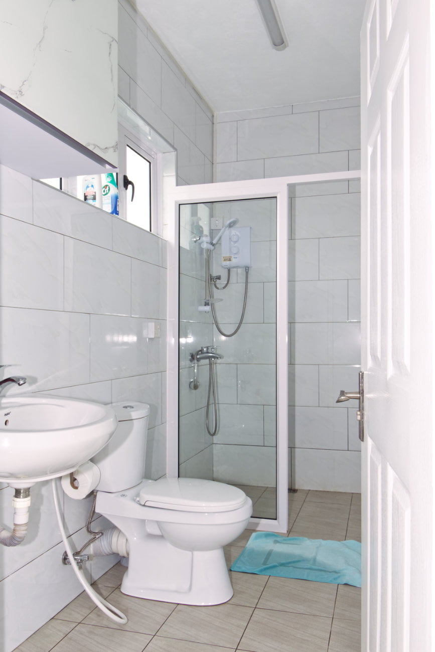 Ruby apartment bathroom