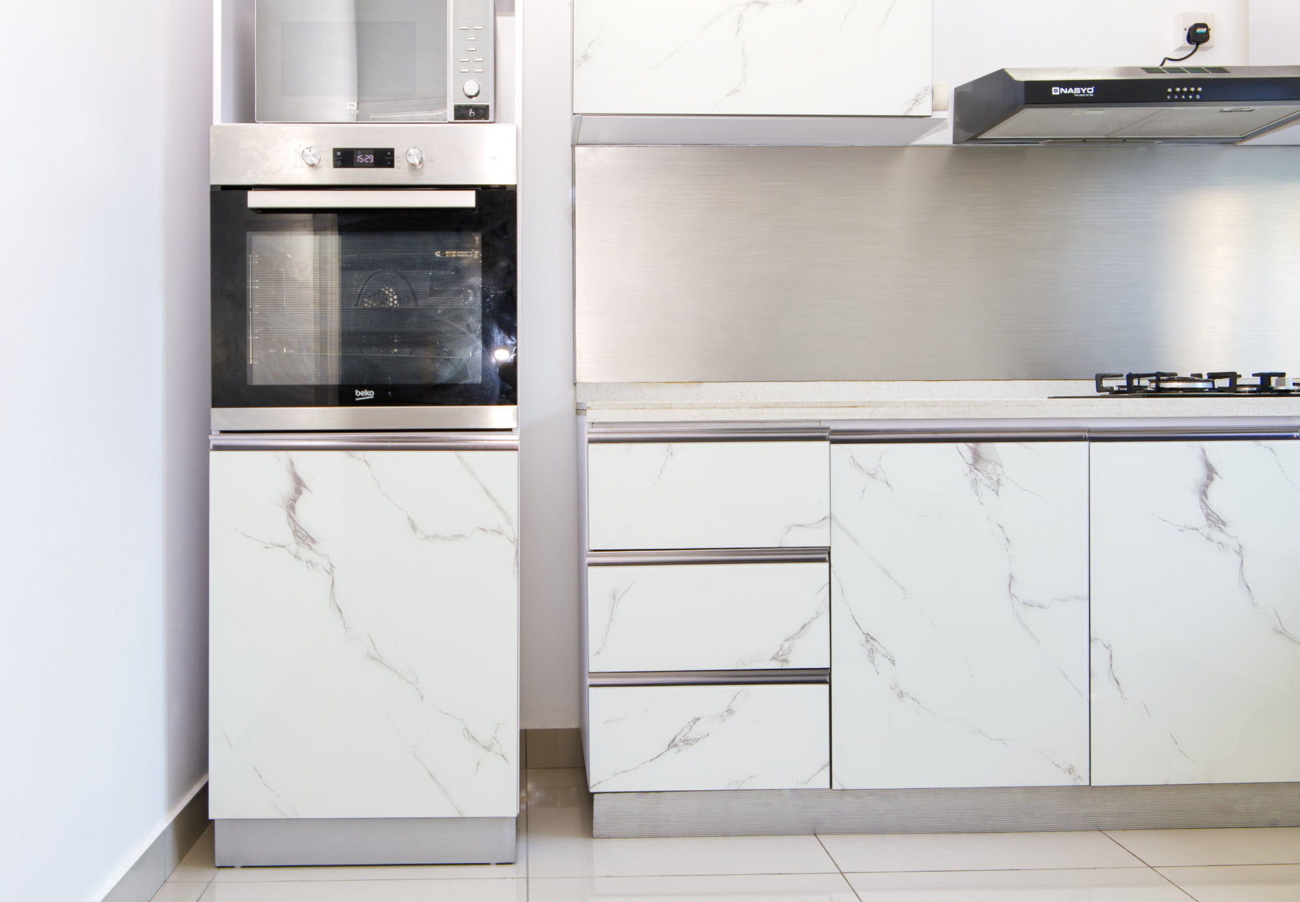 Sapphire apartment kitchen